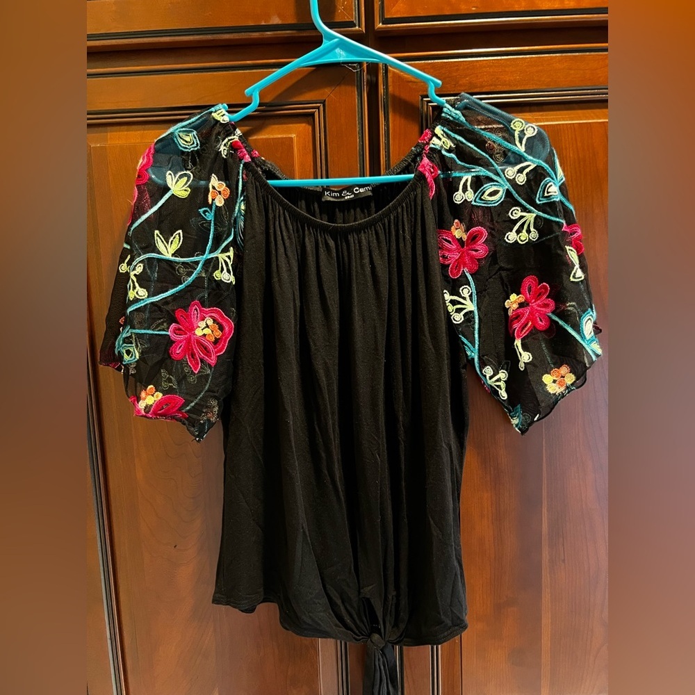 Kim & Cam Floral Embroidered Sheer Sleeve Black Top - S